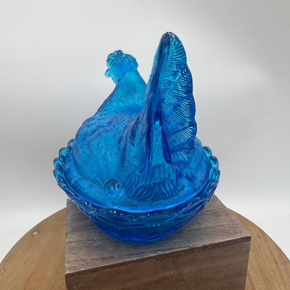 RARE COLOR Vintage LE Smith Horizon Blue Glass Hen On A Nest 6" Blue teal aqua M - Picture 13 of 13